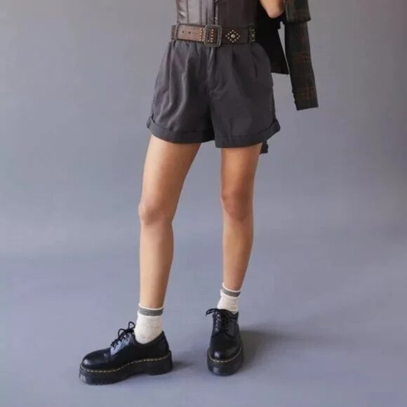 BDG Kelly High Waisted Chino Short Deep Green - Picture 5 of 6